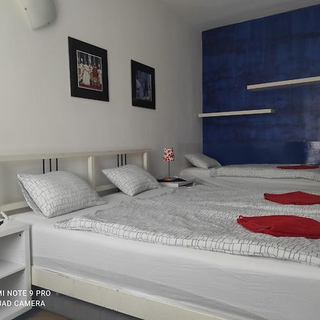 Apartment Maximilian Братислава Екстериор снимка