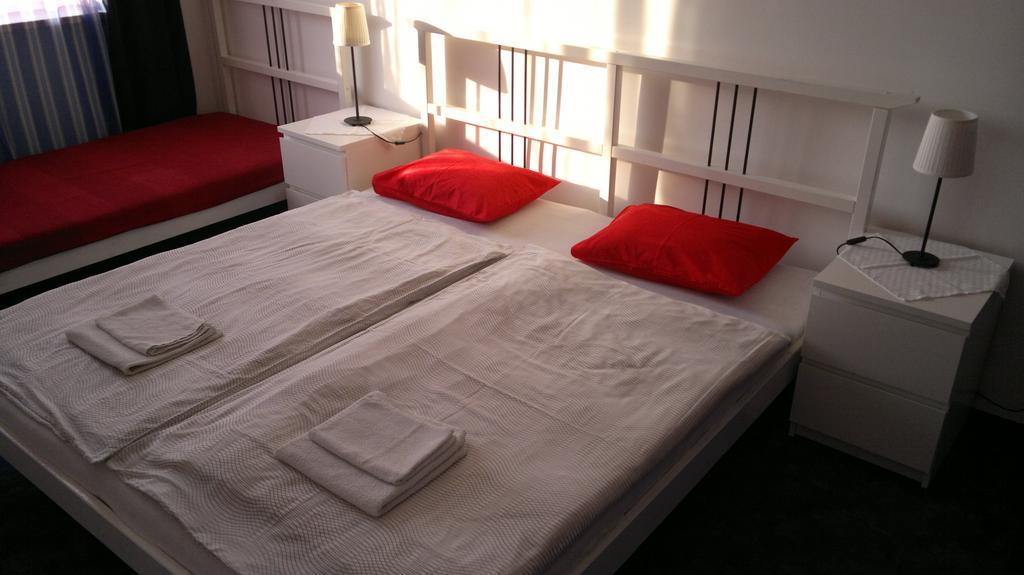 Apartment Maximilian Братислава Стая снимка