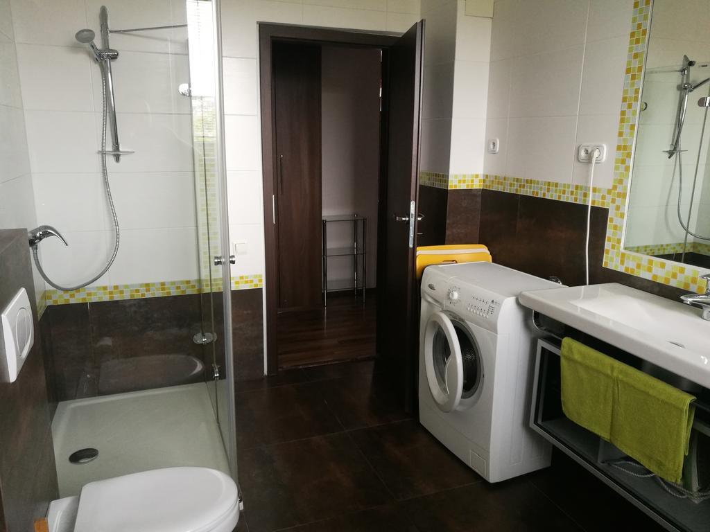 Apartment Maximilian Братислава Екстериор снимка